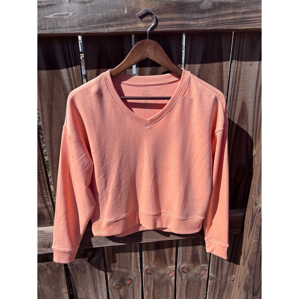 Women's Freely long sleeve peach shirt XS Like new activewear‎ new w/out tag